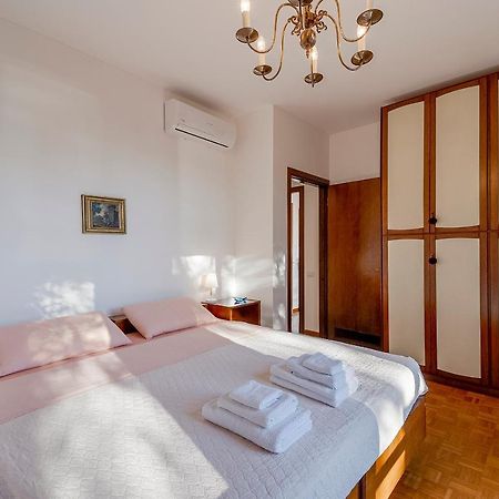 Portosole Attic - With Terrace And Private Parking Daire Sanremo Dış mekan fotoğraf