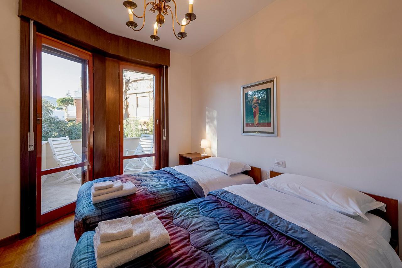 Portosole Attic - With Terrace And Private Parking Daire Sanremo Dış mekan fotoğraf